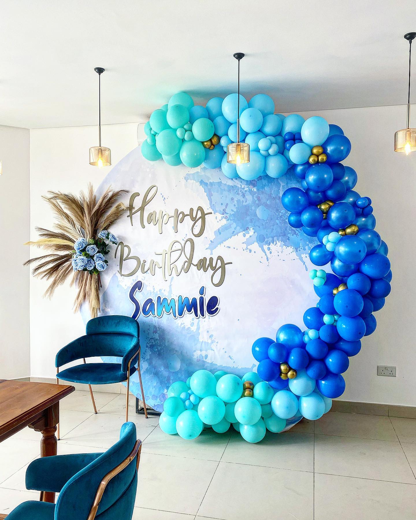 Birthday party platform